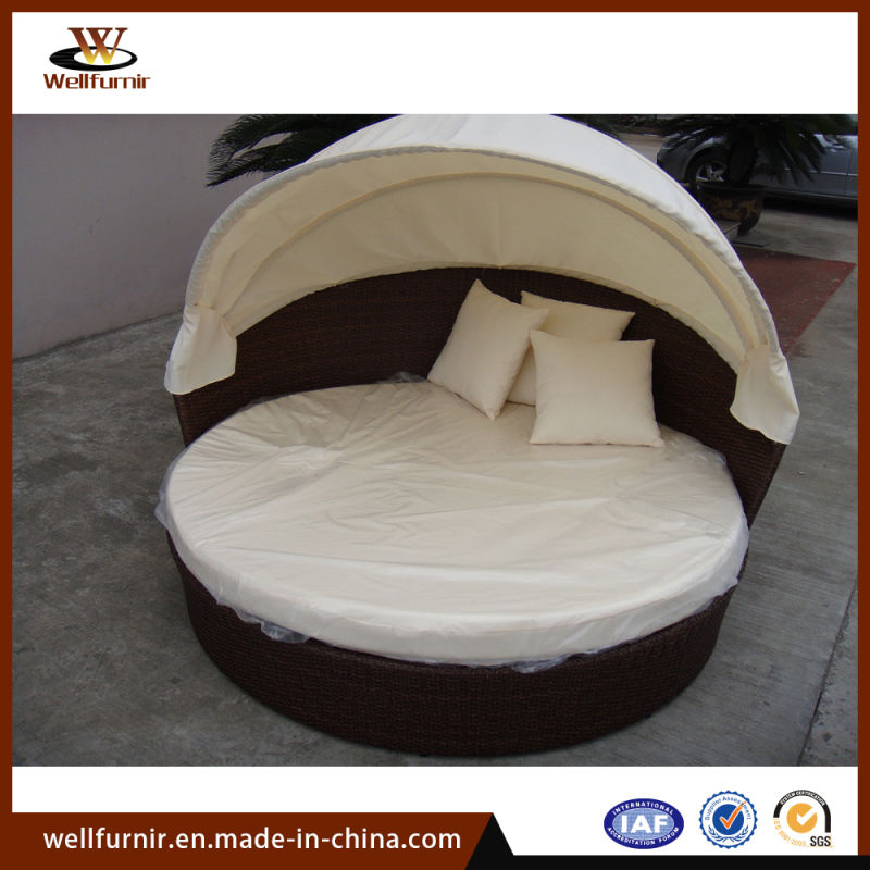 Wicker Round Bed Rattan Outdoor Daybed with Canopy
