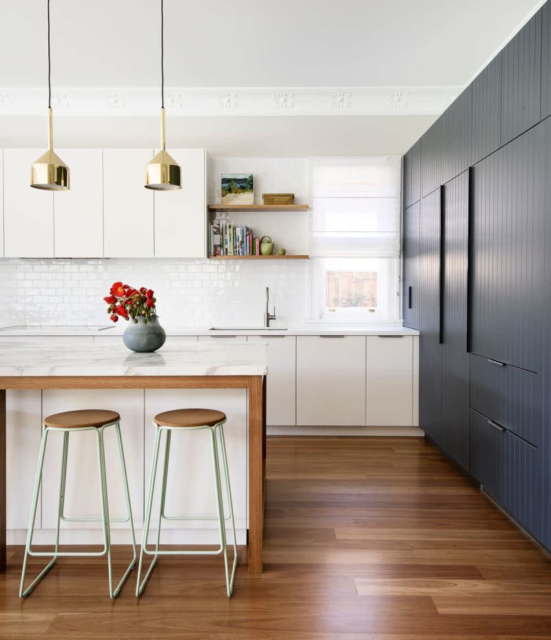 Professional Customized Luxury Modular Kitchen Furniture Black Melamine Modern Wooden Kitchen Cabinets