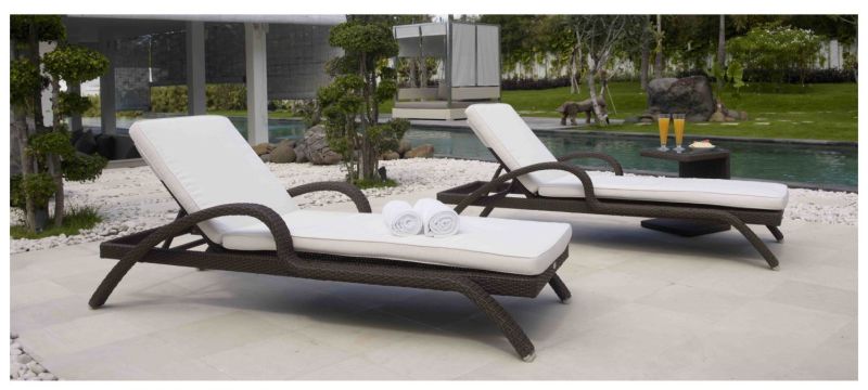 Modern Stylish Luxury Rattan Wicker Sun Lounger Outdoor Chaise Lounge for Sale