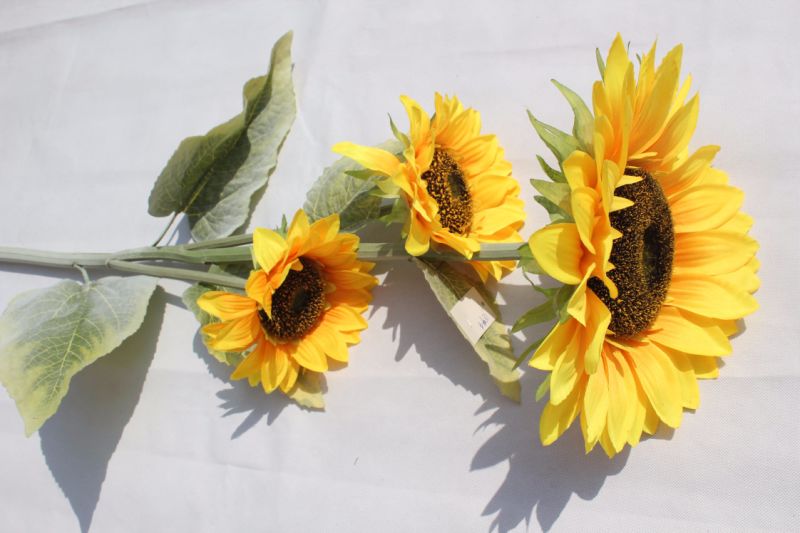 Silk Yellow Artificial Sunflowers Flowers Fake Flowers for Home Decoration