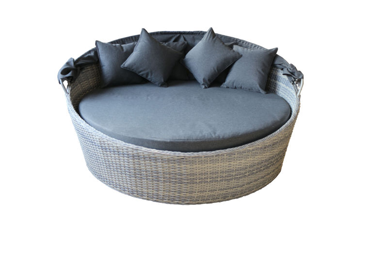 Luxury Furniture Sofa Bed Rattan Daybed with Canopy