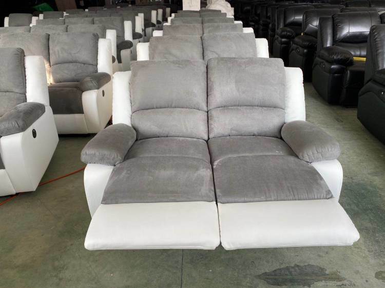 Living Room Furniture Manual Recliner Sofa PU Sofa with Glider