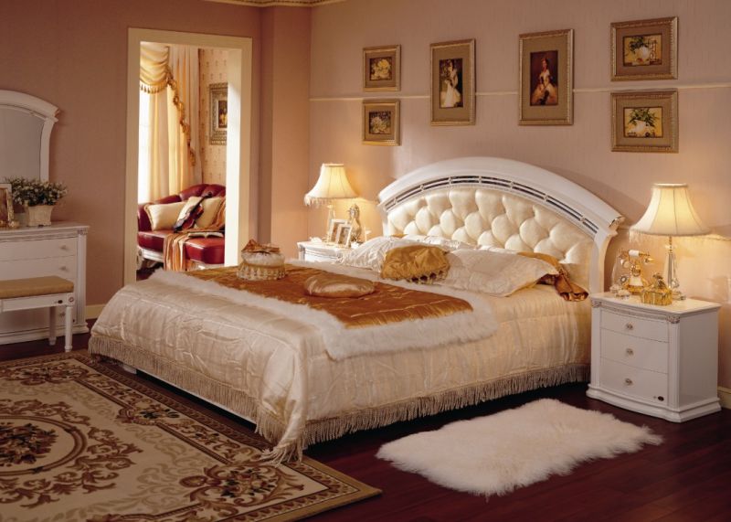 Elegant European Style Carved White Wooden Beds