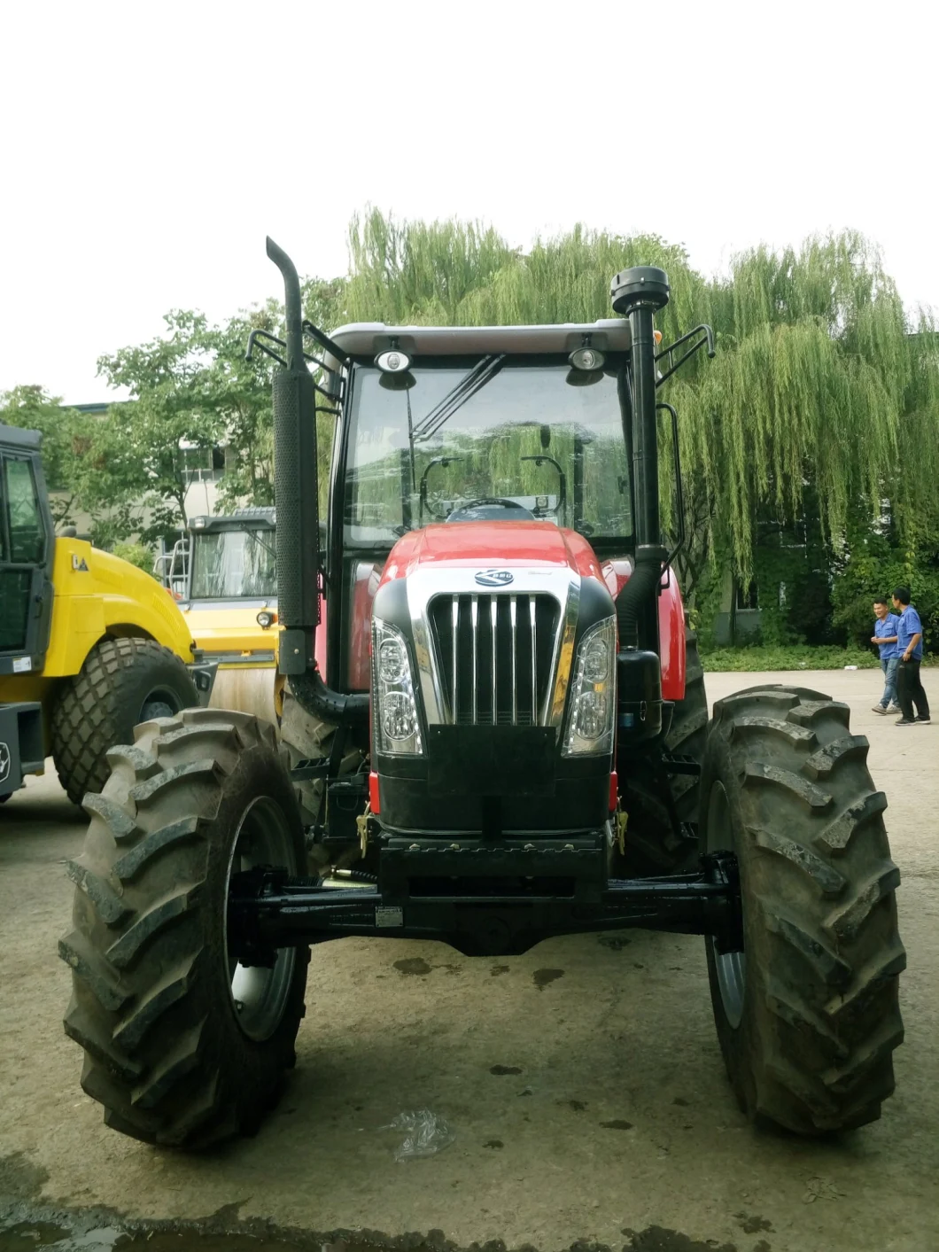 China Brand Lt1104 Lutong 110HP Cheap Farm Tractor China Suppliers for Sale
