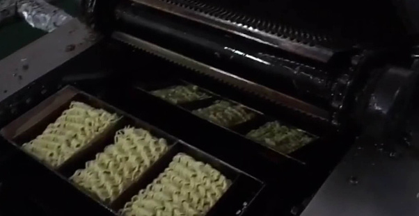 Long-Lasting Instant Noodles Machine/Noodle Machine