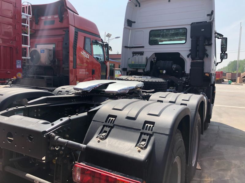 Wholesale Chinese Brand Used Chinese HOWO Trailer Head 10 Tyres Used Sinotruck HOWO 351450HP Tractor Truck Head