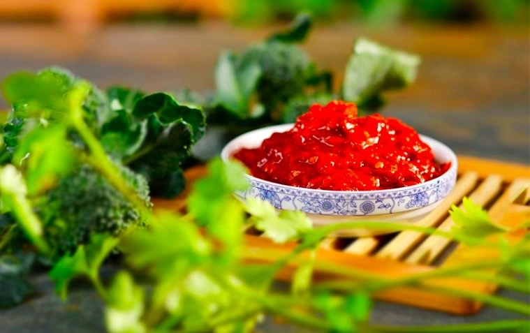 Cooking Cuisine Recipes OEM Factory Price Chinese Chili Sauce