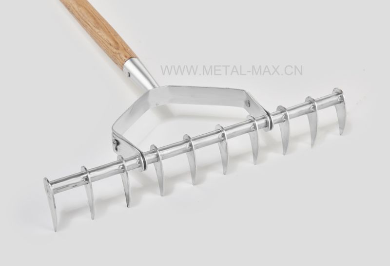 Garden Hand Tool Stainless Steel Long Handled Scarifying Rake