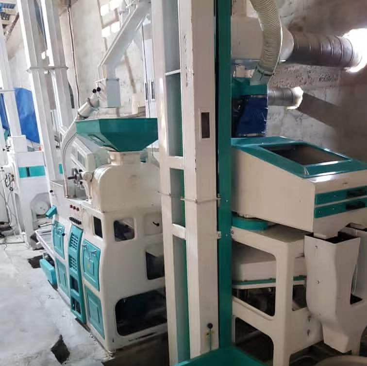 Auto Rice Machine 30 Tons Rice Mill with Rice Polisher