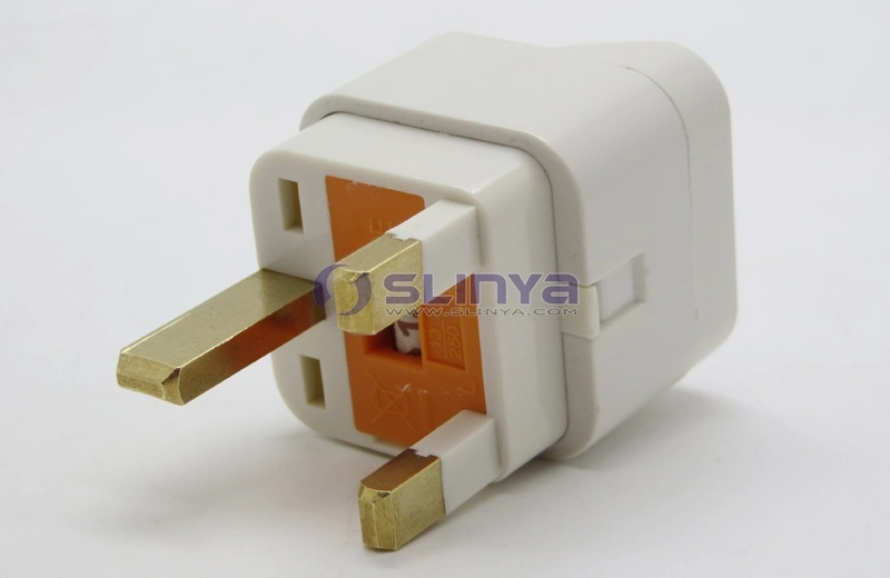 Universal / UK EU Us Au Socket with Fuse to UK Plug Adapter