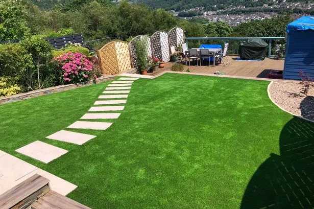 35mm C Shape 15stitches Artificial Turf Recreation/Landscape Turf Synthetic Turf Astro Turf for Decoration Evergreen Durable Friendly for Pets and Children