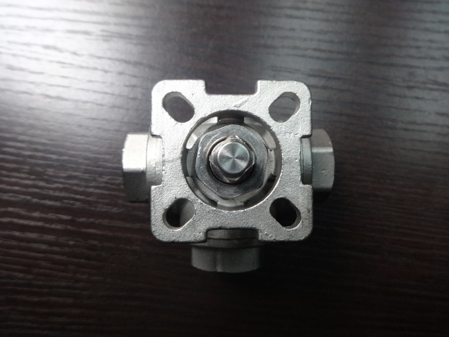 Three Way Stainless Steel Ball Valve with Manuel Handle