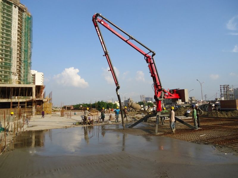 Building Equipment Concrete Placing Pouring Machine Boom