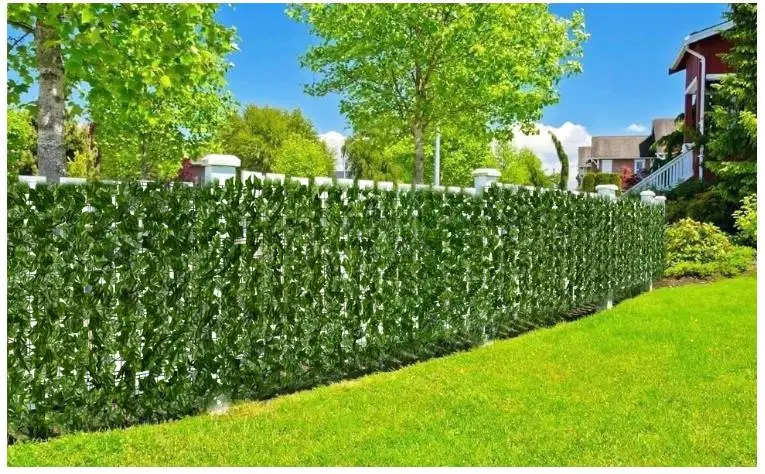 UV Coated Outdoor PVC Garden Artificial Green Grass Plant Leaf Fence
