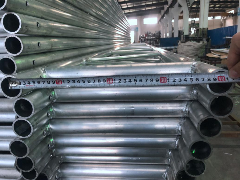 China Scaffolding Ringlock System Scaffold Cuplock Aluminium Ladder Girder Beam for Construction Buliding