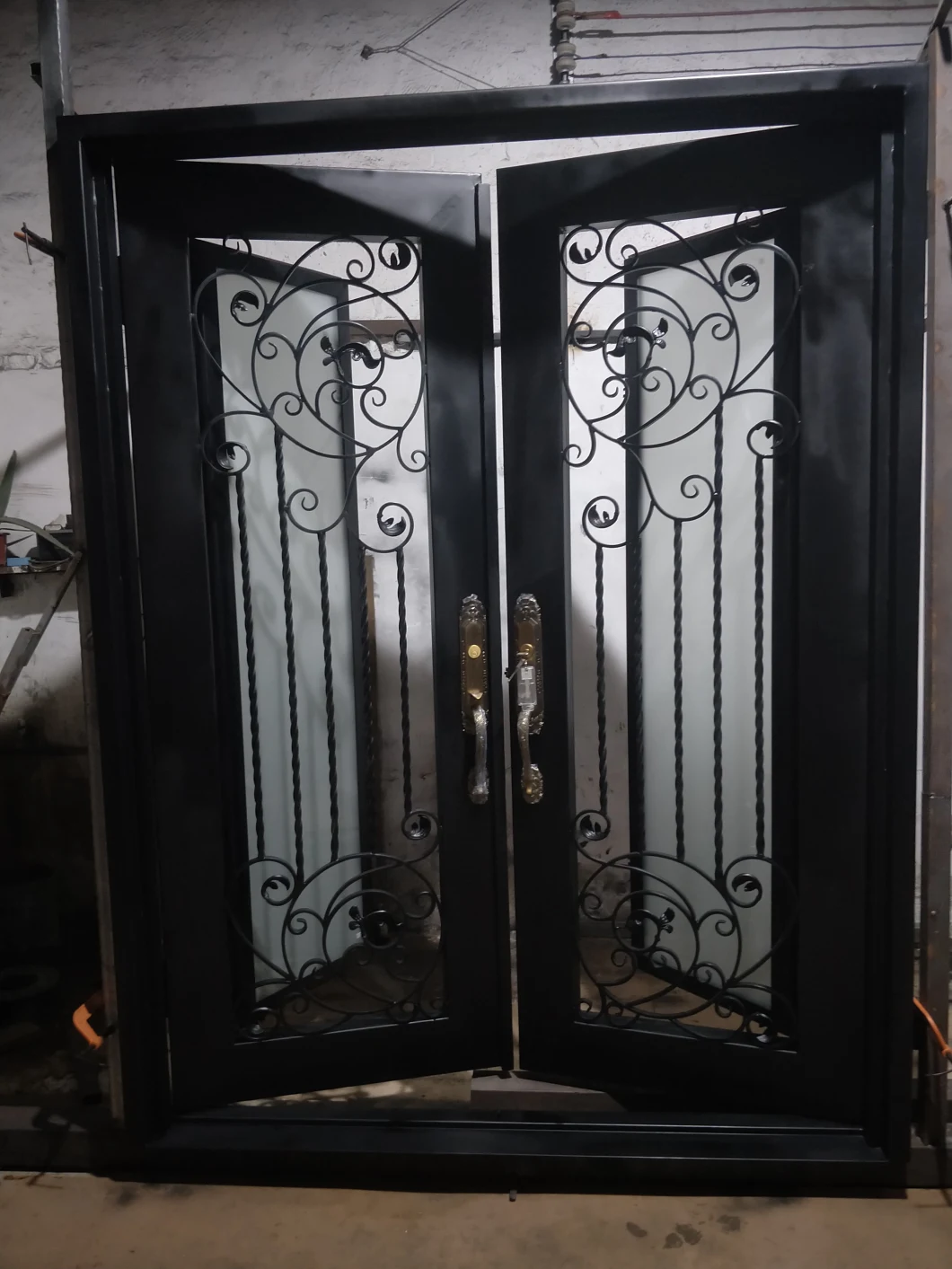 Bulletproof Security Doors with Door Stopper and Hinges Modern Iron Door|Wrought Iron Double Doors|Custom Wrought Iron Doors