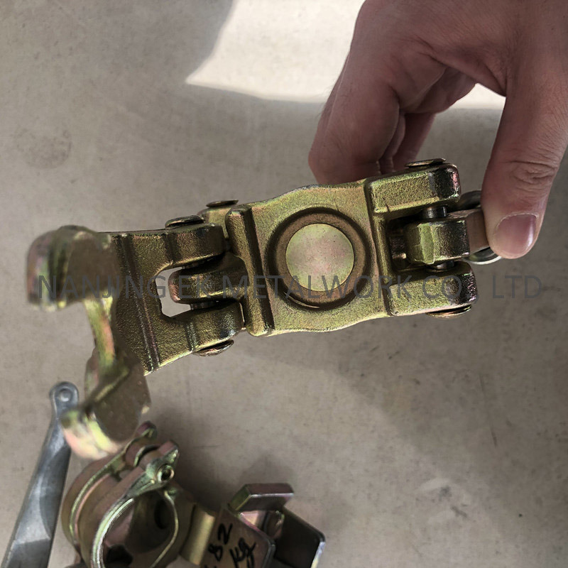 Scaffolding Special-Shaped Swivel Coupler with Moveable Latch for Construction