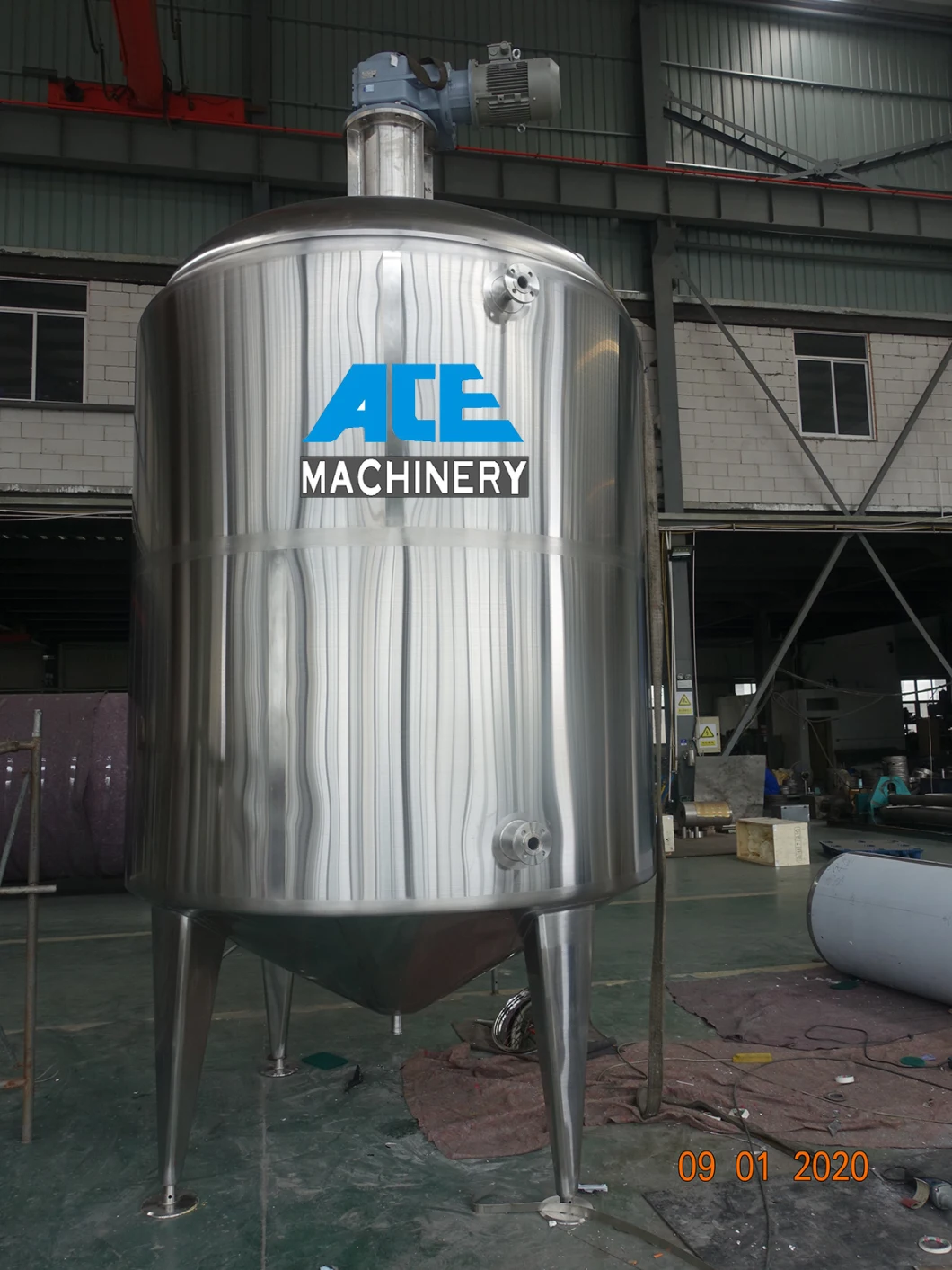 Sanitary Stainless Steel Cooling and Heating Paint Liquid Agitator Mixing Buffer Tank