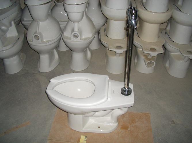 Amercial Standard Ceramic Siphonic Flush Valve Water Closet (No. 857)
