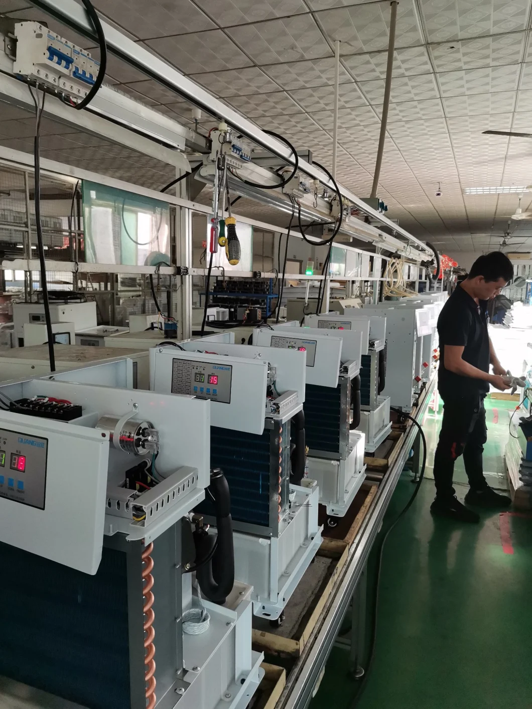 Air Cooled Laser Water Chiller Laser Cooler High Quality Assurance for CNC Machinery Qg-3000sf