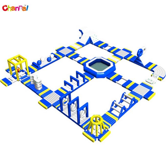 2018 New Commercial Inflatable Floating Water Park Chw0124