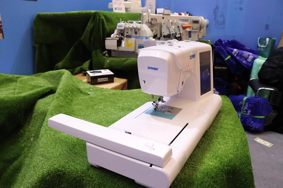 Zy-1950t Zoyer Domestic Embroidery Sewing Machine Different Type Patterns Home Use House Hold Machine