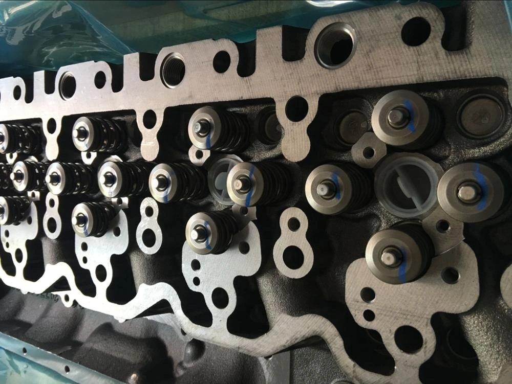Original Car Parts Dcec Isde Diesel Engine Cylinder Head 4936081