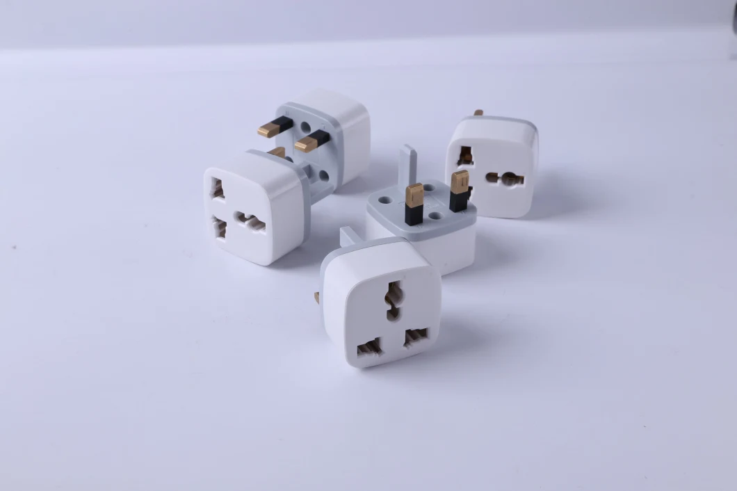 Manufacturer UK/Europe Electrical Portable Travel Adapter/Electrical Plug Adapter Multiple Plugs Converter Travel Adapter