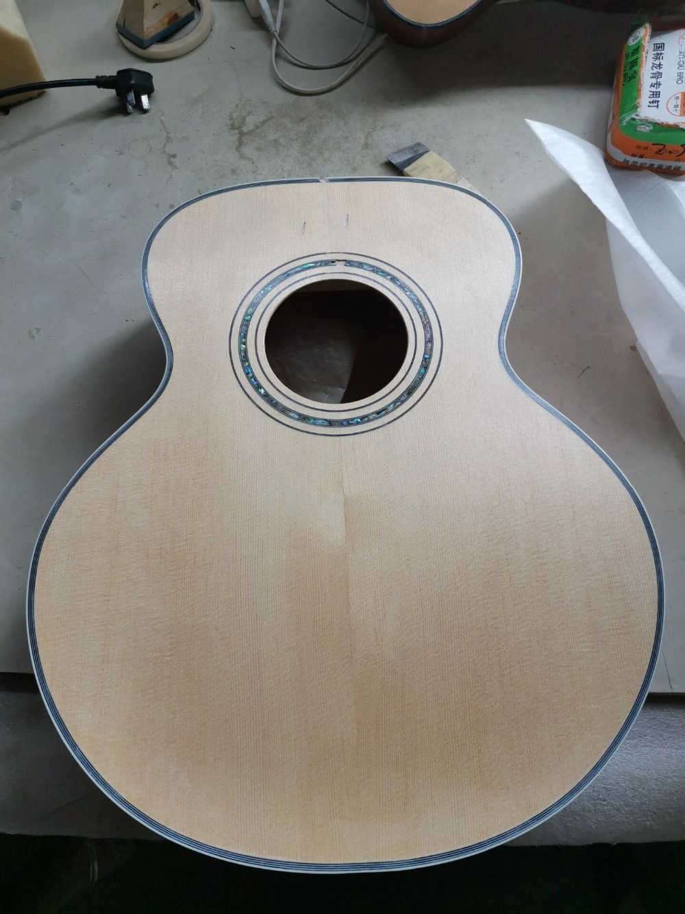 Custom Solid Spruce Wood D Style 41 Inch Deluxe Abalone Inlay All Solid Cocobolo Acoustic Guitar Customize Logo Available