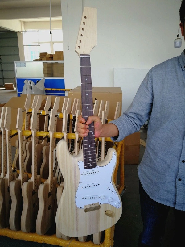 Wholesale Price Strato Style Electric Guitar Custom St Guitar for Sale