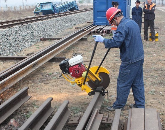 Dqg-3 Railway Electric Power Cutting Machine/Rail Cutting Saw