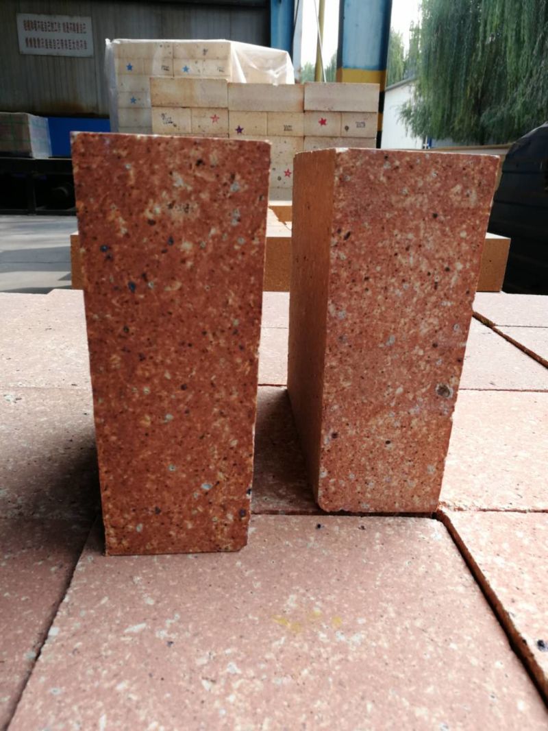 Preheating zone antispalling bricks with lower density and lower thermal conductivity