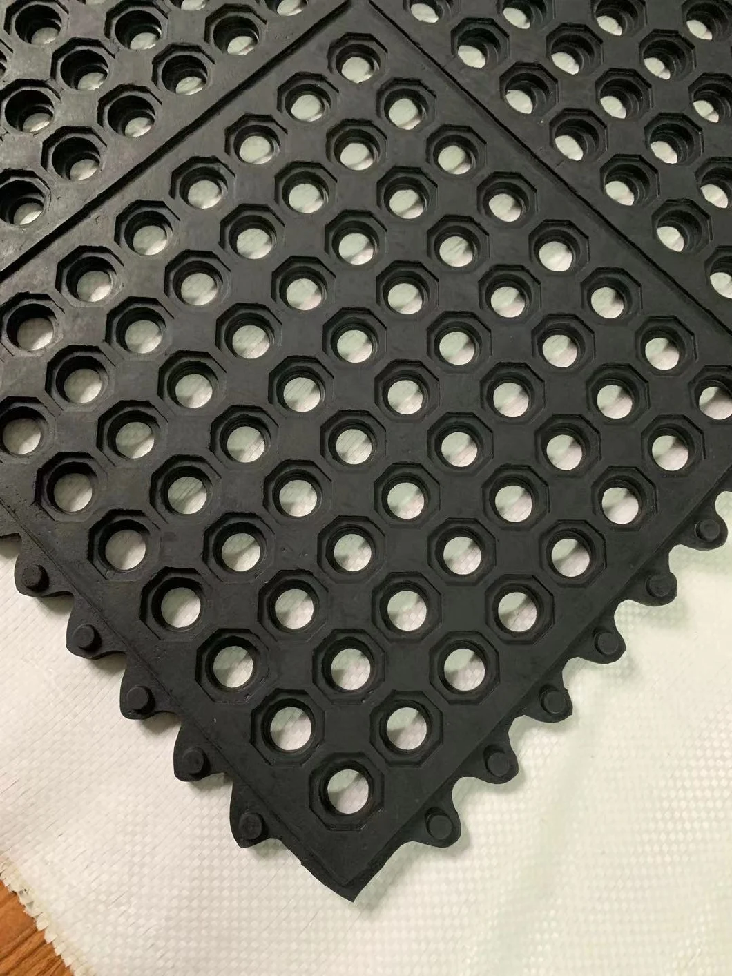 Interlocking Anti Fatigue for Long Standing Non Slip Rubber Matting Mats for Kitchen and Wet Areas