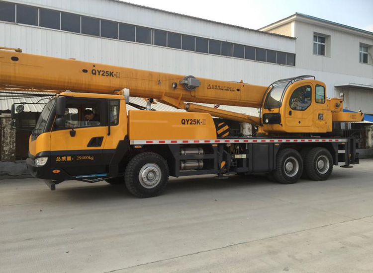China Manufacturer Crane Hoist 25 Ton Lorry Crane (QY25K-II)