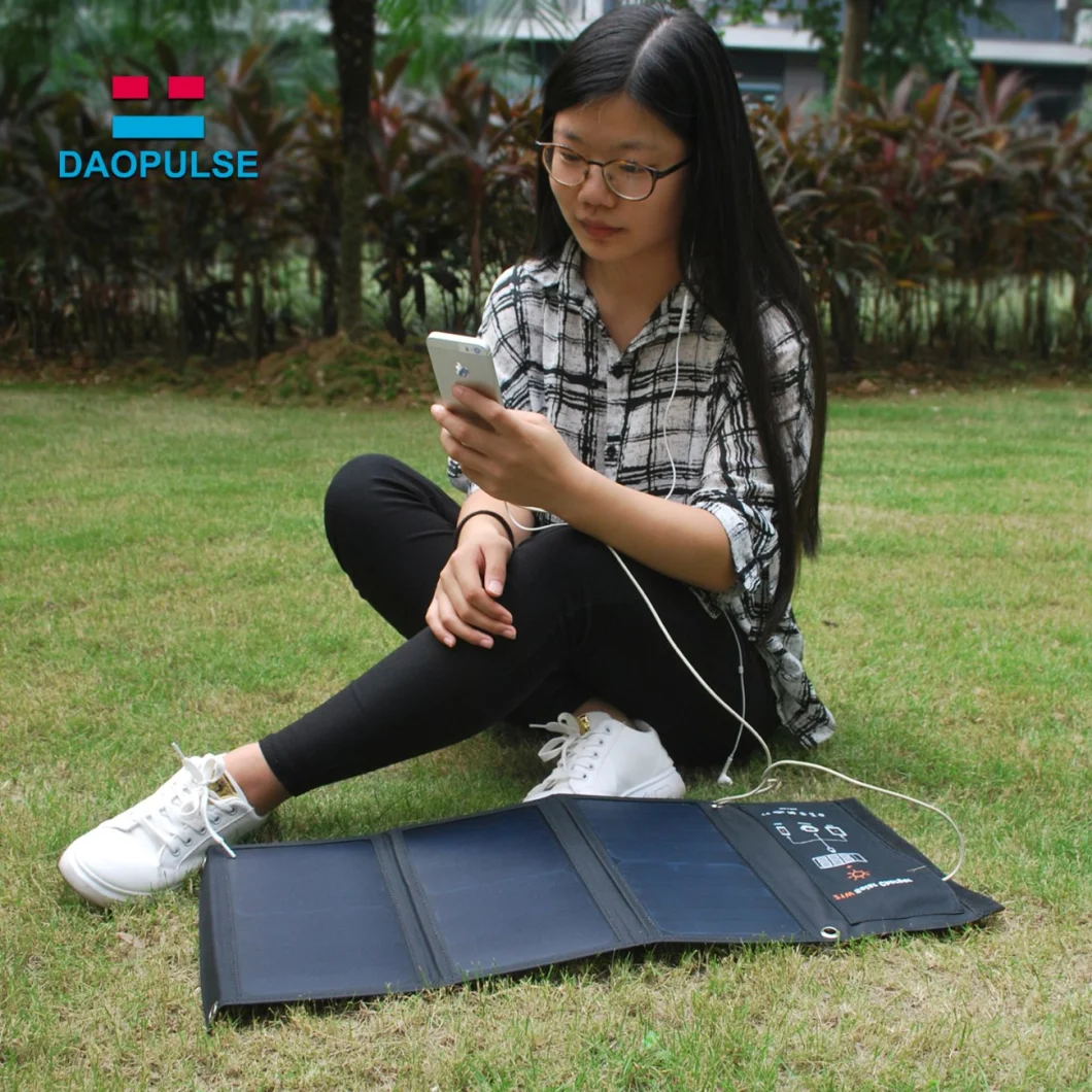 High Quality Foldable Solar Power Bank Double USB Solar Charger with LED Camping Light