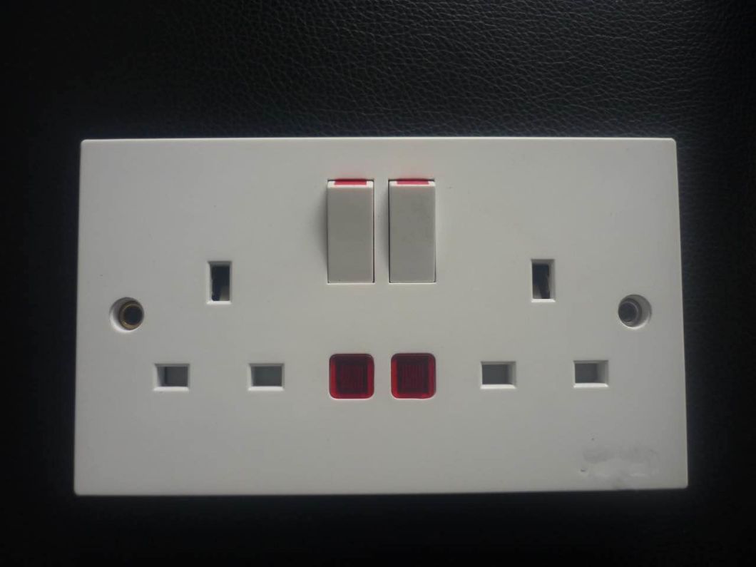 UK Electric Wall Switch with Decorative Sheet for Africa