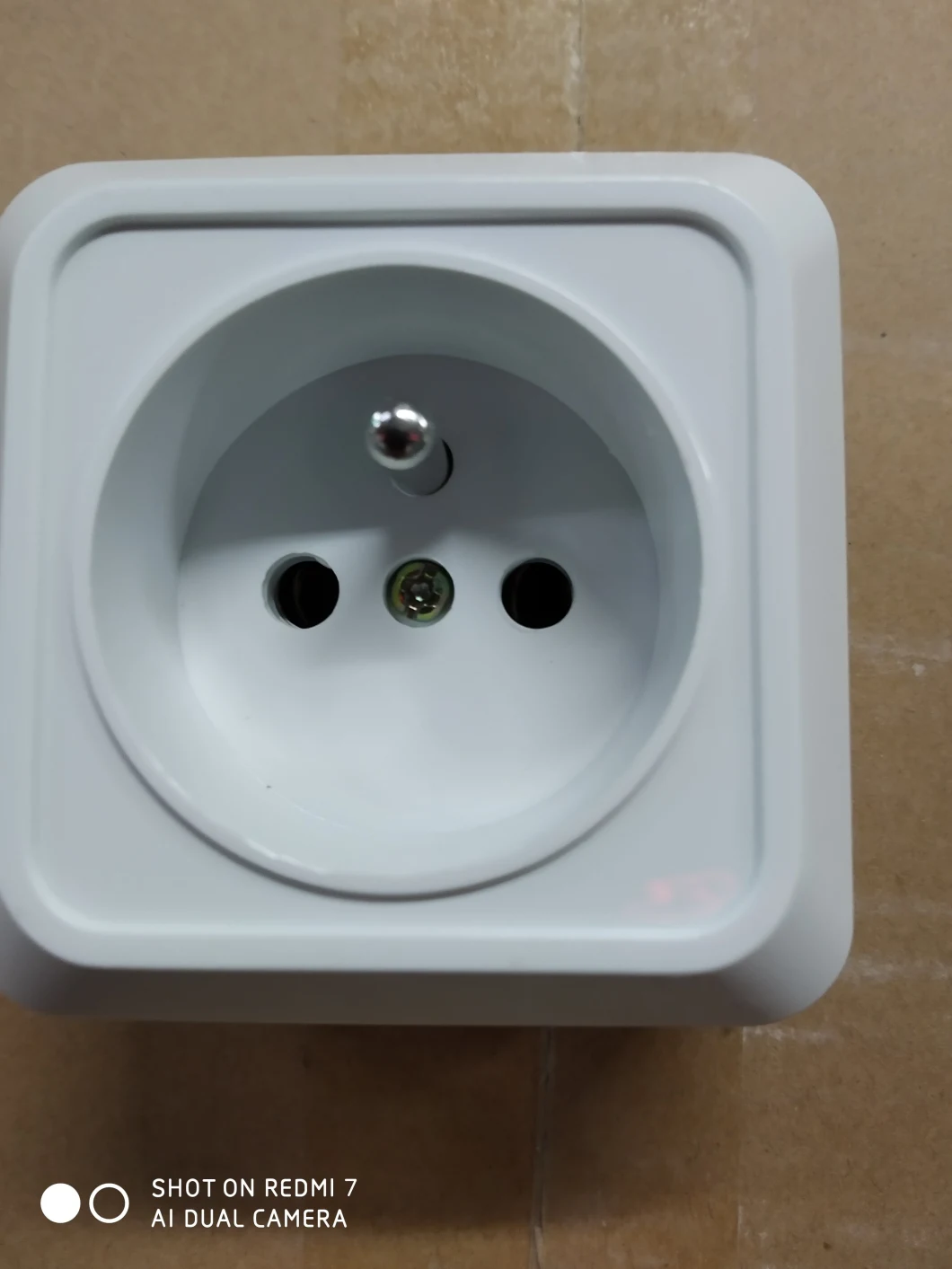 High Quality Two Position Embedded American Socket