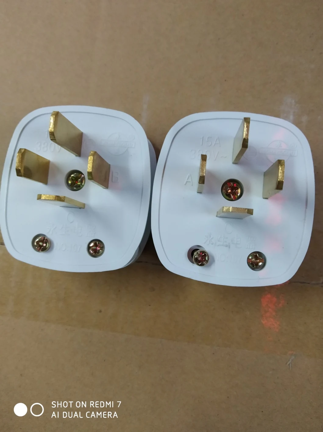 High Quality Two Position Embedded American Socket