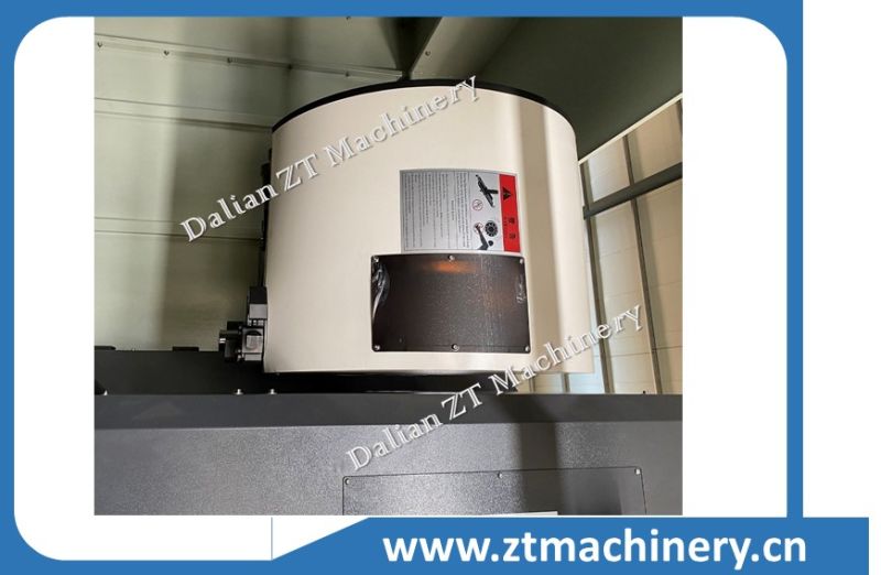 Siemens 4-axis Controller High Speed VMC CNC Milling Machine with 24 Tools
