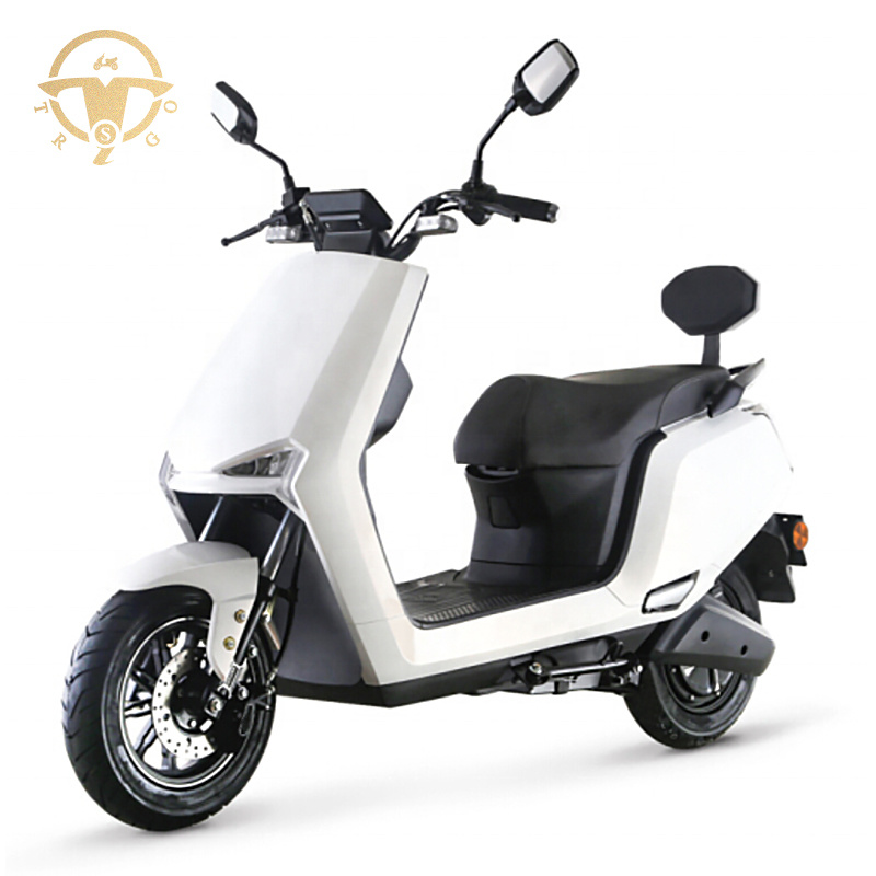 2021 New Design 2000W Electric Scooters with 12 Inch Tyre for Sale