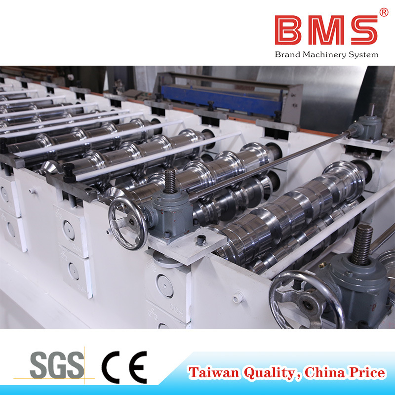Yx25-190-760 Taiwan Type Roll Forming Machine with PLC Control System