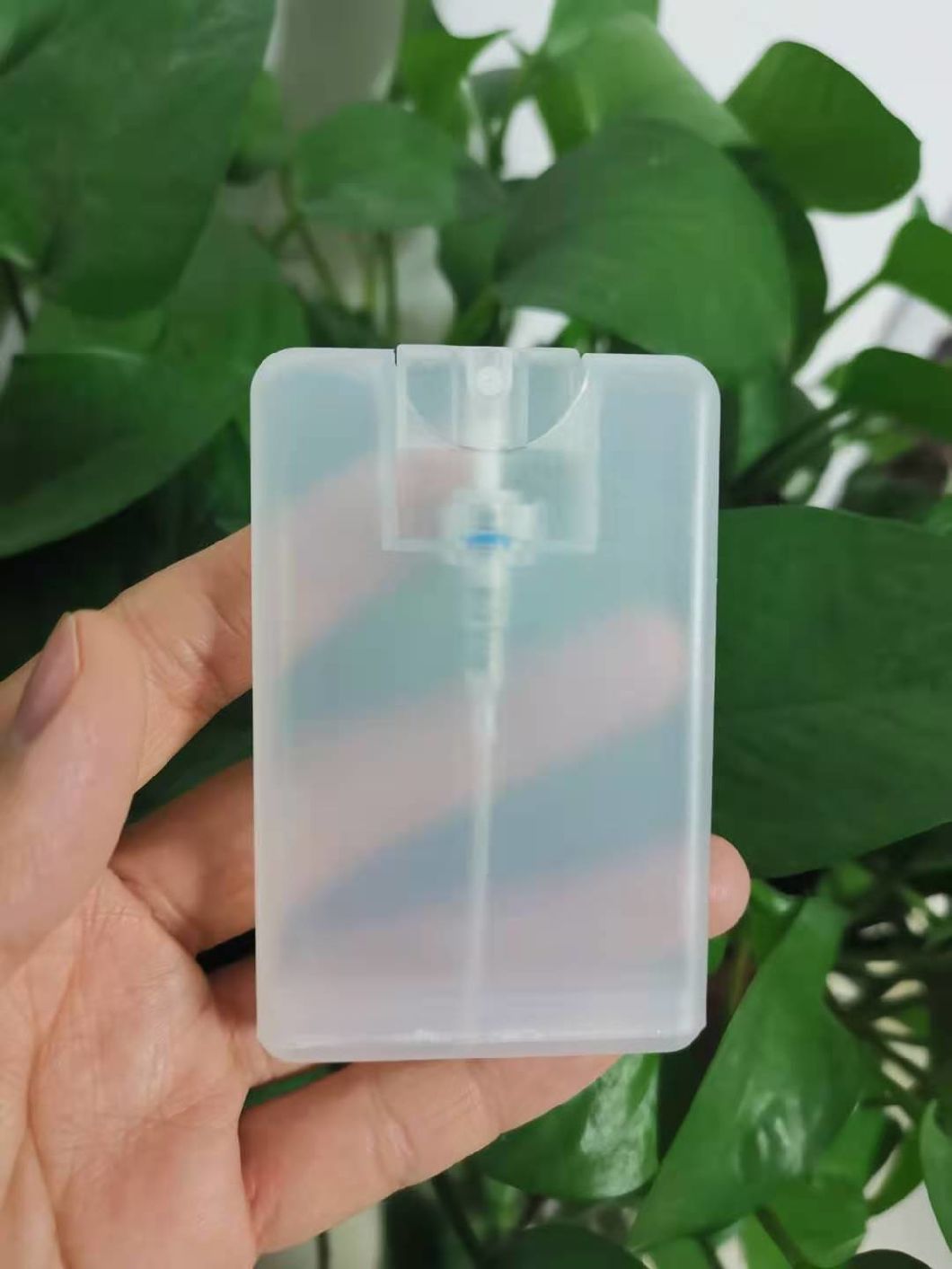 Cell Phone Shaped 20ml 50ml Plastic Credit Card Pocket Size Flat Perfume Sprayer