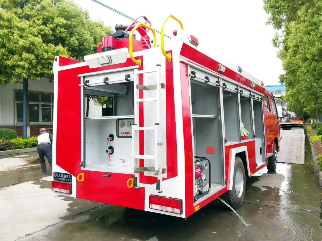 DFAC 4X2 Double Cabin 4000 Litres 4000L 1000gallons Fire Fighting Vehicle Truck