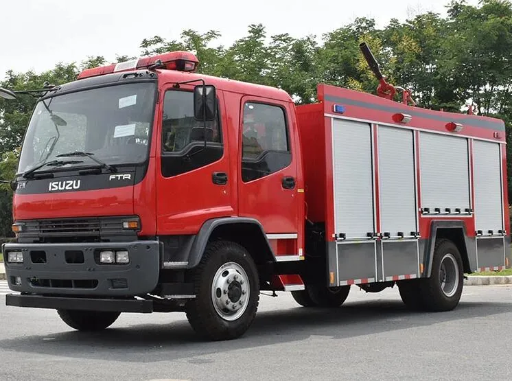 Isuzu 4X2 Rescue Truck 6000L Water and Foam Fire Fighting Truck