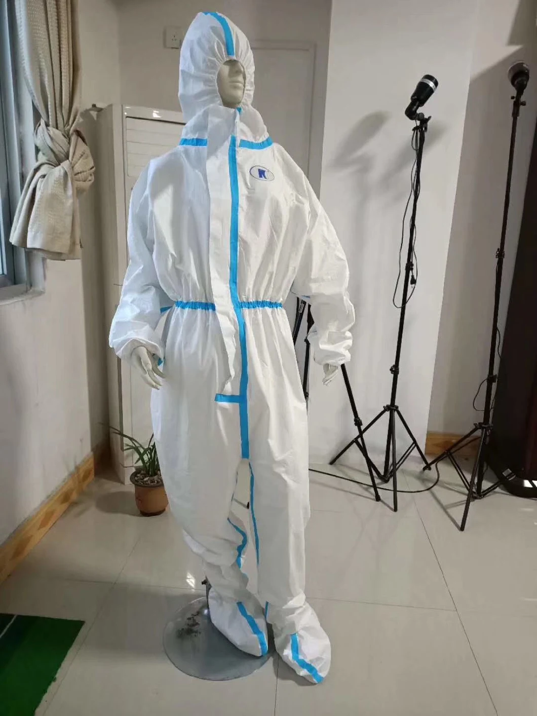 SMS Non-Woven Wholesale ICU Protective Isolation Suit Safety Clothing Suit Gown