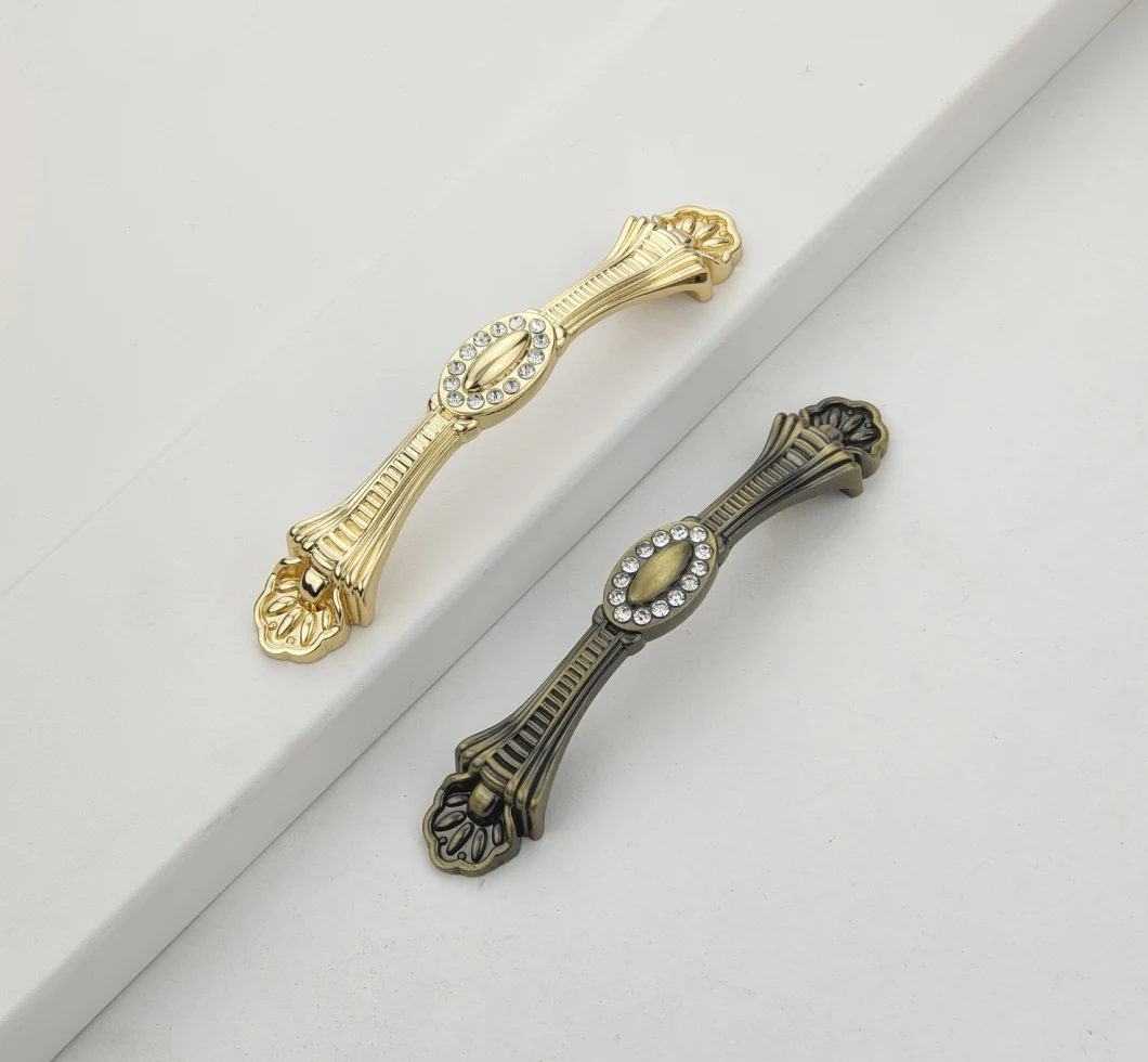 Beautiful Safe Crystal Zinc Alloy Furniture Pull Kitchen Cabinet Handle