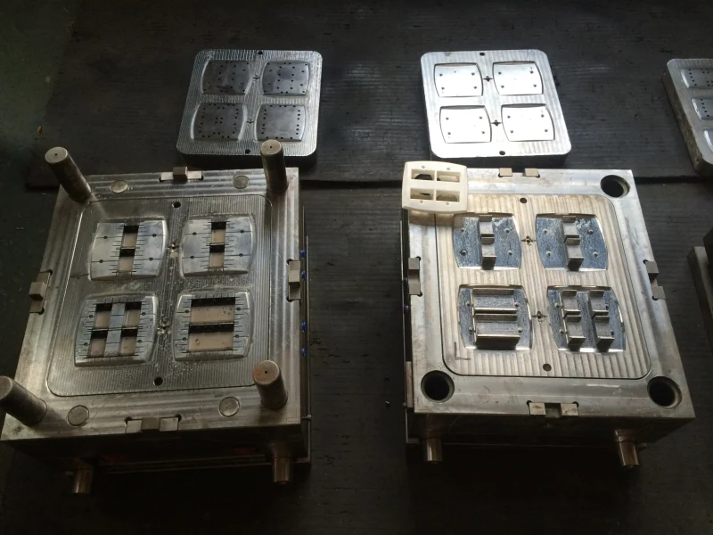Plastic Electricity Switch Injection Mold