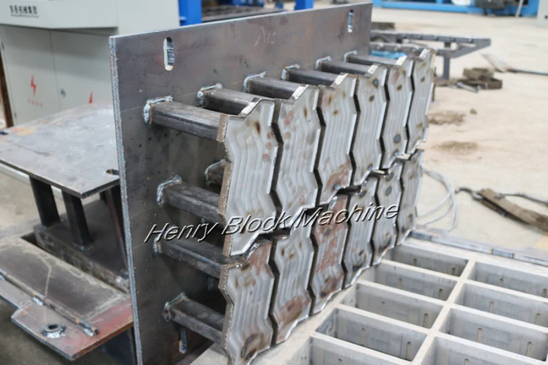 Qtj4-40 Paver Block Moulding Machine