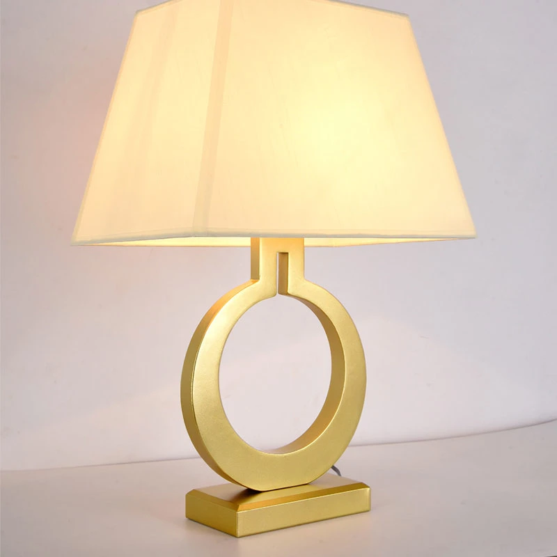 Modern Luxury Table Lamp Villa Golden Dining Table Decoration Bedroom Table Lamp (WH-MTB-70)