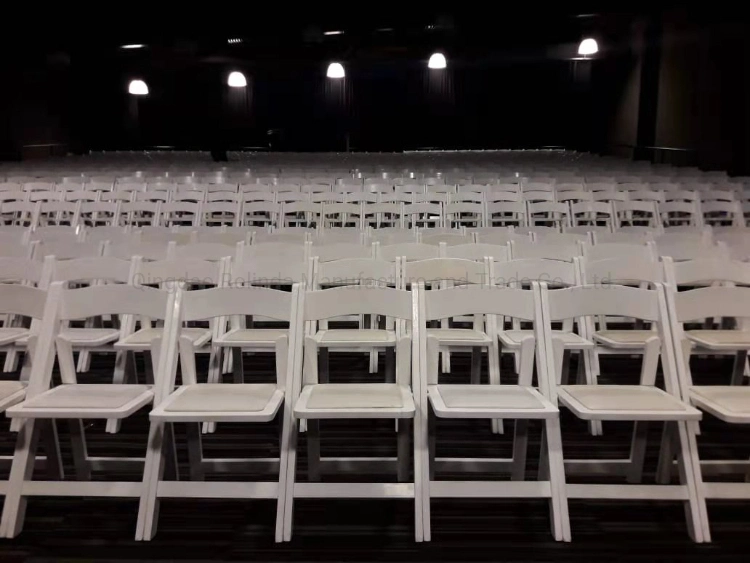 Wholesale Flash Furniture White PP Resin Plastic Napoleon Folding Chairs Wedding Ceremony Folding Chairs for Wedding and Event